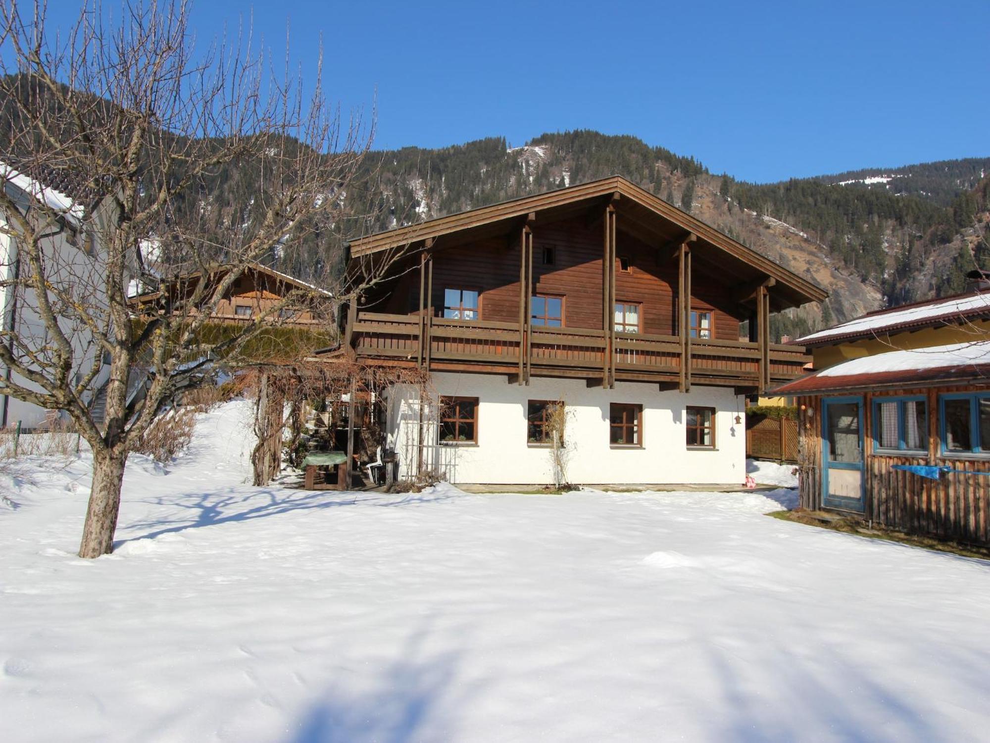Quaint Mansion Near Ski Bus In Goldegg Kültér fotó