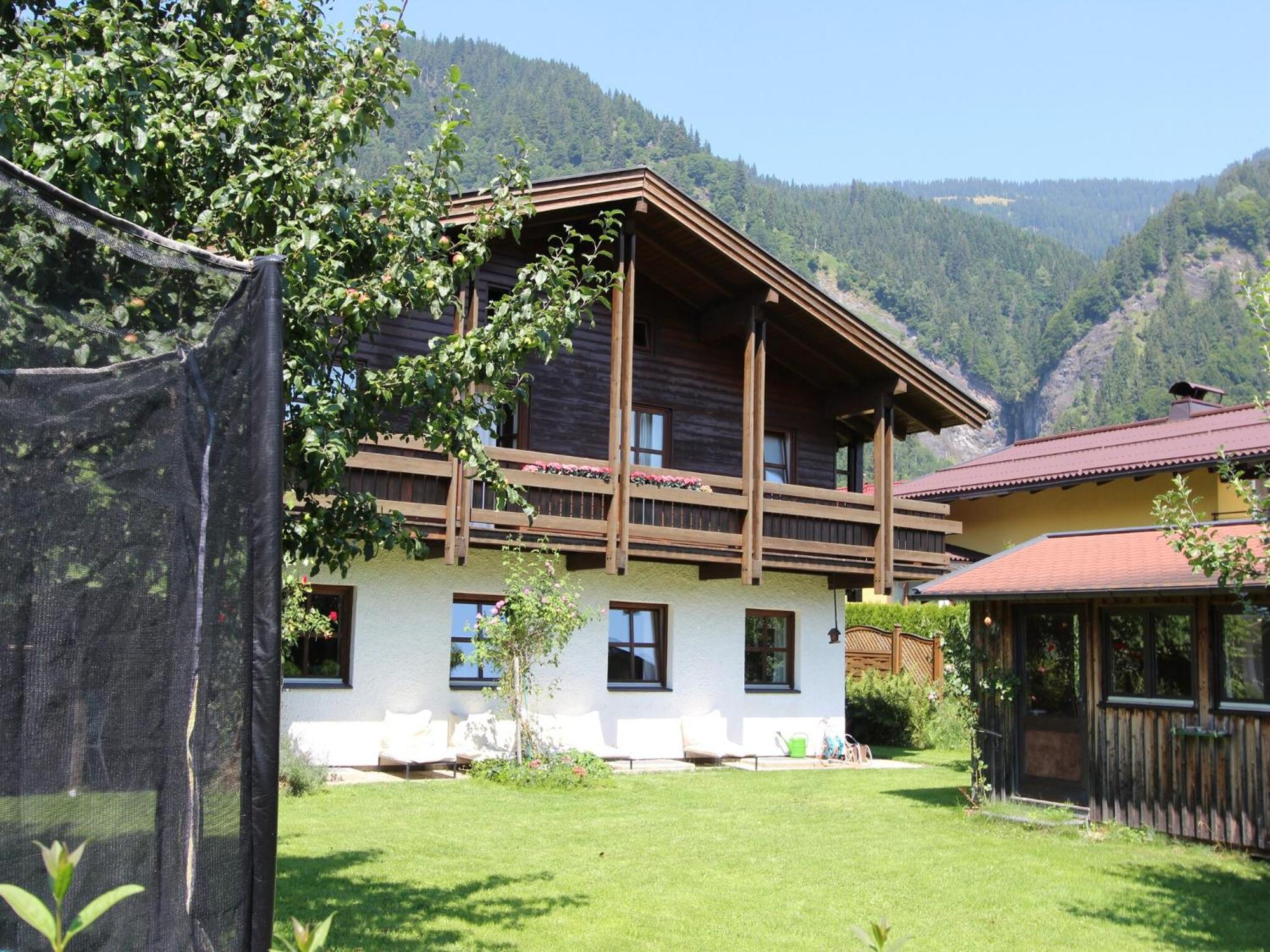 Quaint Mansion Near Ski Bus In Goldegg Kültér fotó
