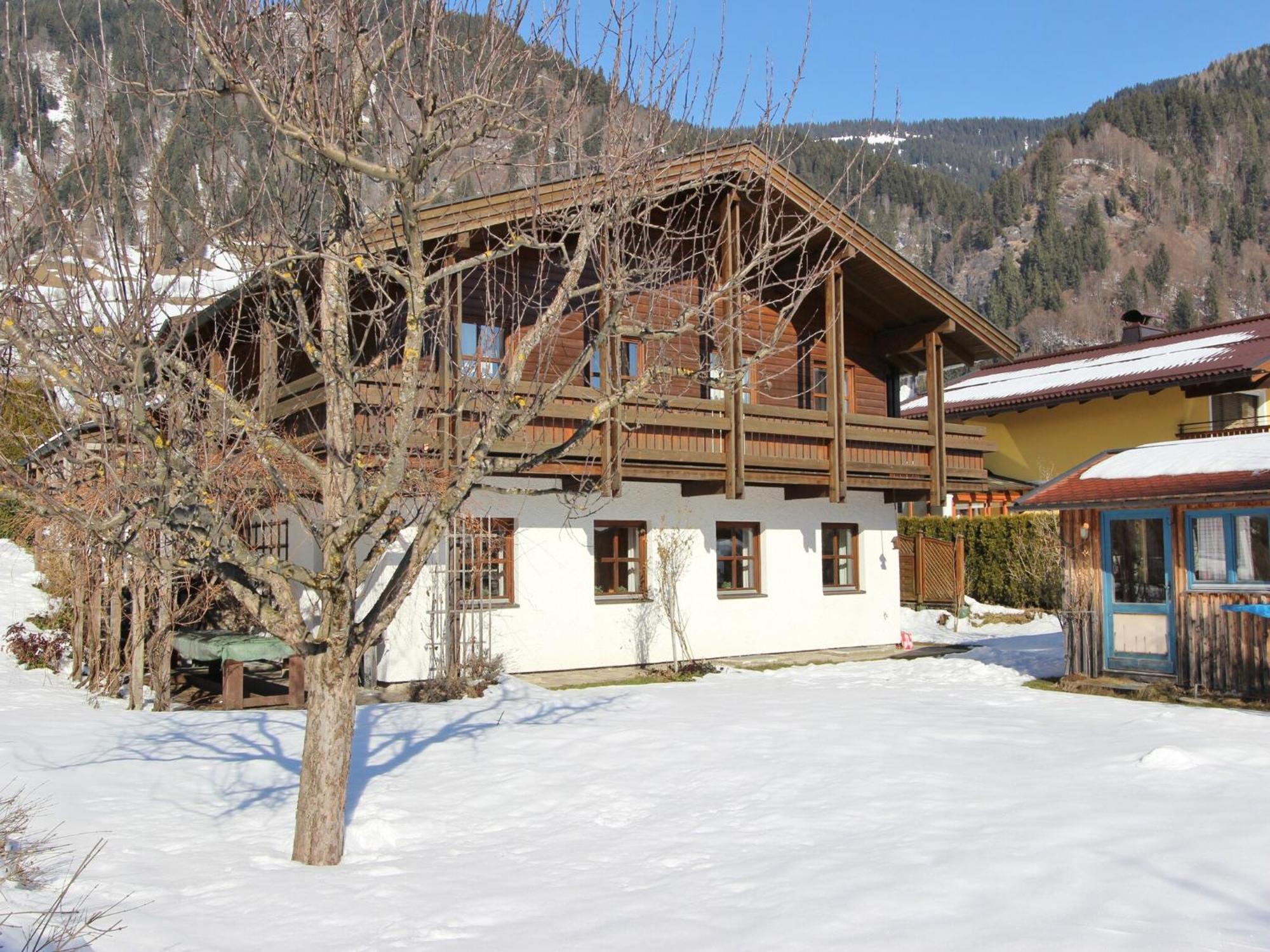 Quaint Mansion Near Ski Bus In Goldegg Kültér fotó